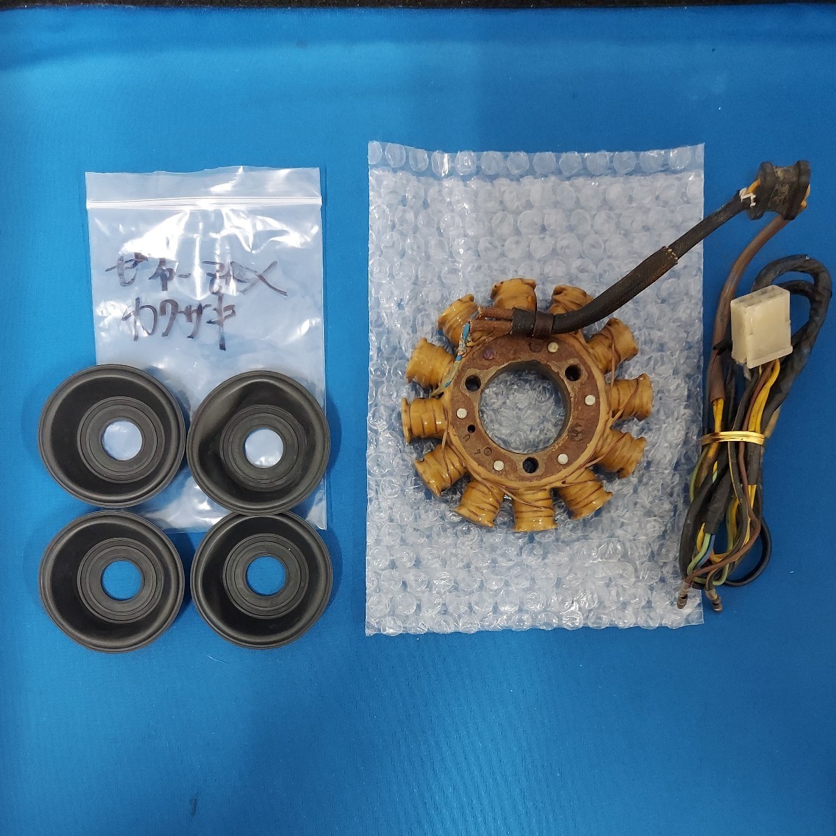 ★現状品★バイク 部品 パーツ ジェネレーターコイル/ステーターコイル ゼファーZRX/カワサキ/ヘッドライトソケットカバー×4 オートバイ★