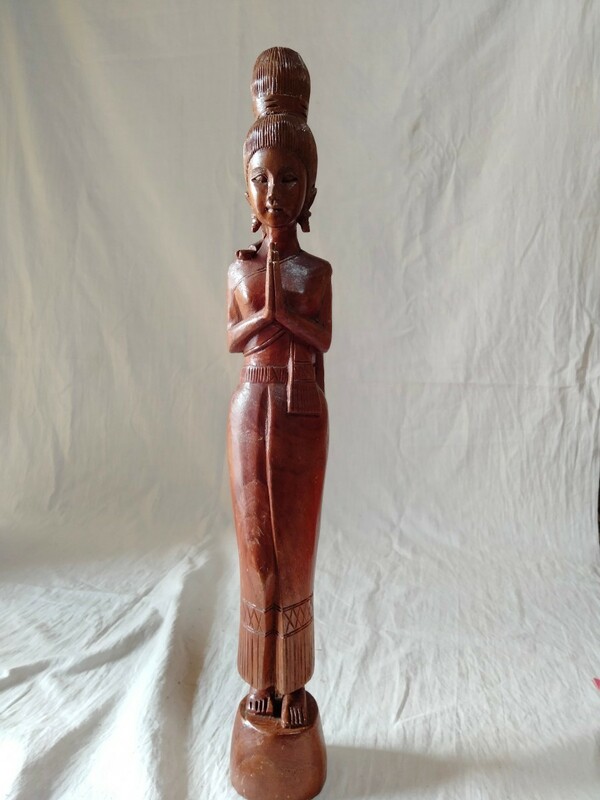 木彫 東南アジア 女性像 置物 オブジェ 民芸品 工芸品 高さ約46cm アンティーク
