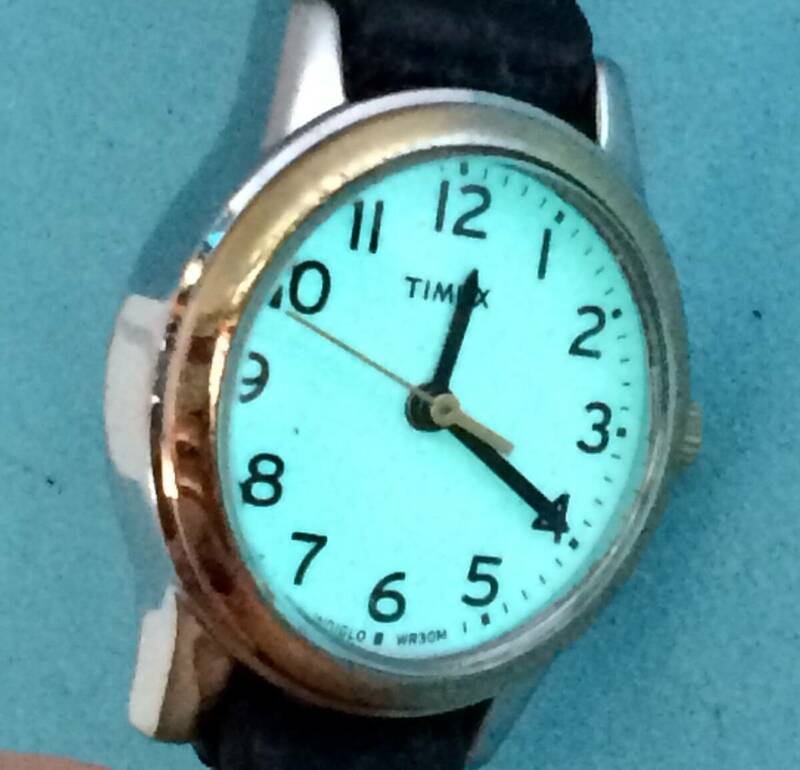 (D24)バックライト付(*'▽')USA・TIMEX・バックライト付（電池交換済）S&G・レディス腕時計USED（送料全国一律185円）素敵な時計です。