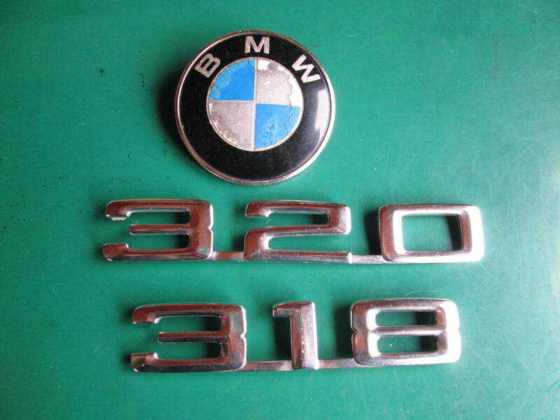 BMW旧車 ボンネットエンブレム他　計3点　USED　