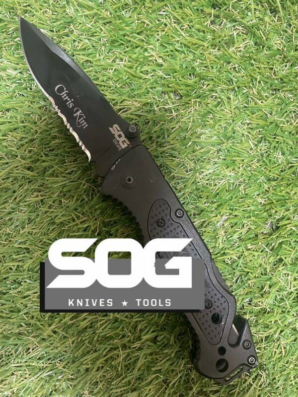 SOG #003 ESCAPE ソグ フォールディングナイフ 折りたたみナイフ