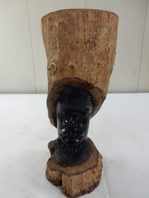 マラウイ共和国産 木製手彫り 黒壇材使用 男性像 インテリア飾り コレクション 置物 UR