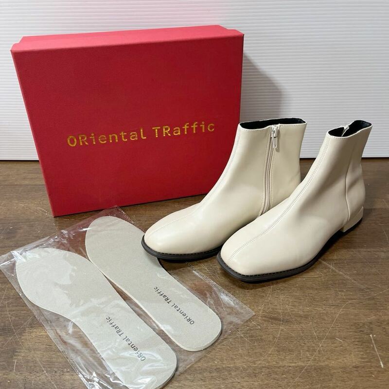 ORiemtaL TRaffic ホワイト 白 Sサイズ 22.5 ショートブーツ 未使用品 ファスナー付き ブーツ