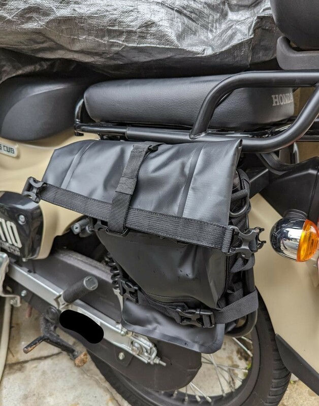 クロスカブ・スーパーカブ使用　バイク用完全防水サイドバック　C110 ブラック バッグ シートバッグ