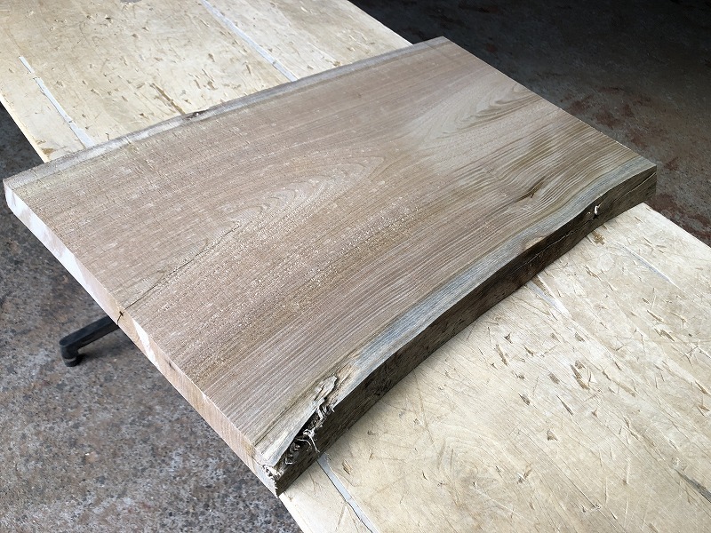 送料無料！！【S151B】胡桃 598～623×365～380×34㎜ 板材 乾燥材 木工 DIY 材木 天然木 無垢材 クルミ《銘木すずめや》