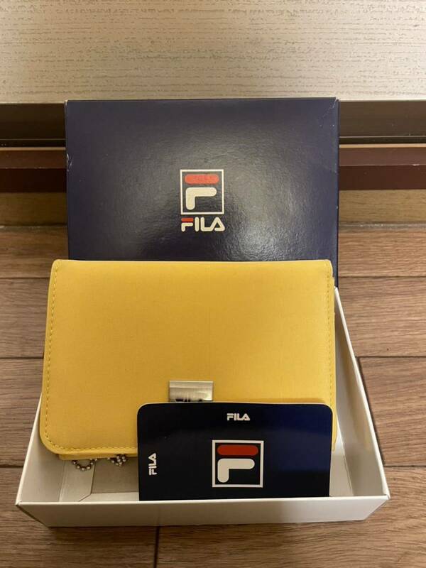 ★未使用★ FILA フィラ 財布 折りたたみ財布 コインケース カードケース 小銭 メンズ レディース 箱 カード 付 61F225 イエロー