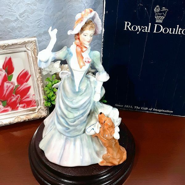 英国【 ロイヤルドルトン Royal Doulton 】★ロイヤル フレンド★ フィギュリン アンティーク 陶器 人形 犬 コールポートも出品中！