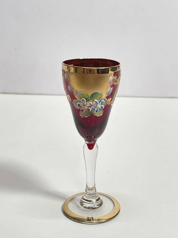 ● コレクター必見 ベネチアングラス ワイングラス レッド 赤 金彩 高さ約11.3cm 工芸ガラス インテリア 飾り コレクション ef960
