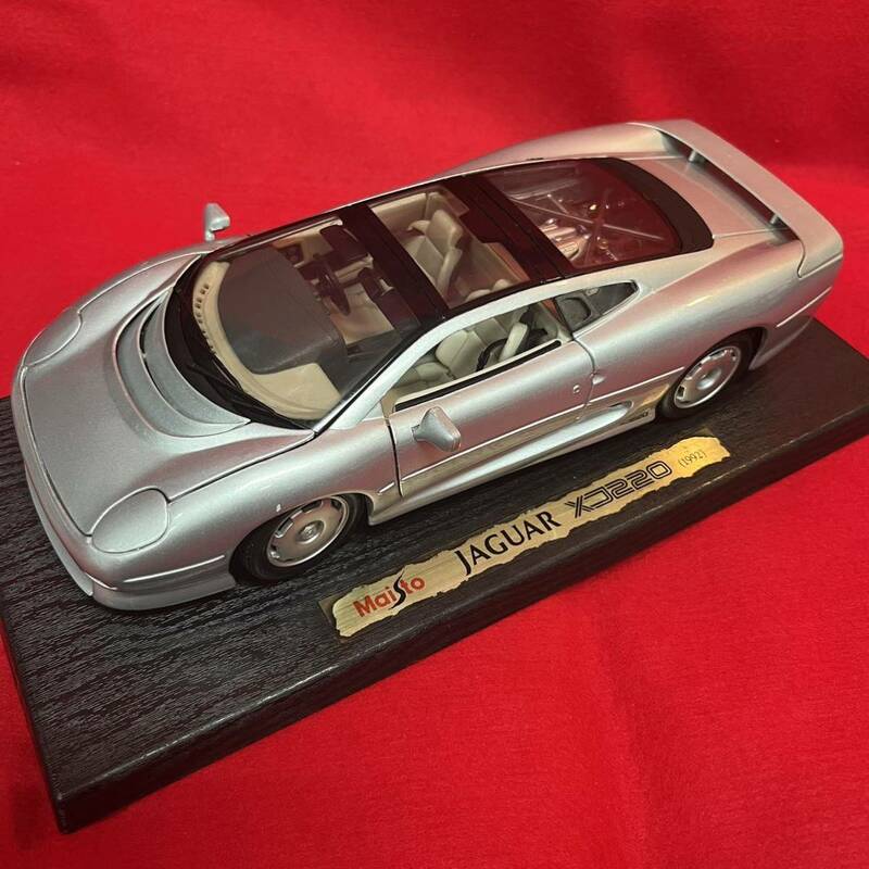 ☆希少品☆ Maisto マイスト JAGUAR ジャガー XJ220 (1992) 1/18 ミニカー 当時物 (02016並