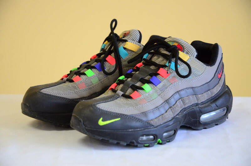 ナイキ エアマックス95 SE カラーバーズパック NIKE AIR MAX 95 SE TV COLOR BARS　CW6575-001 25.5cm 中古