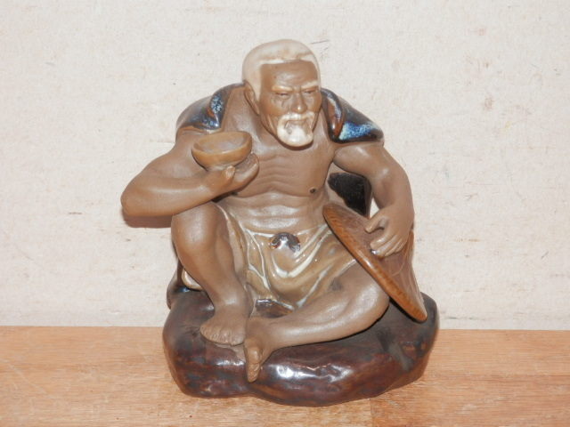 石湾公仔 お茶を飲む老人 高さ11cm 陶器人形 石湾窯造 中国