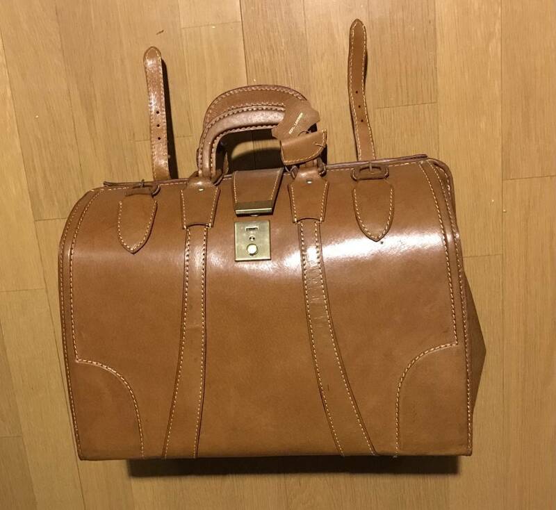 革製ビンテージ風旅行鞄