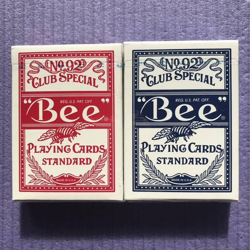 ポーカーサイズ【Bee】トランプ赤・青セット
