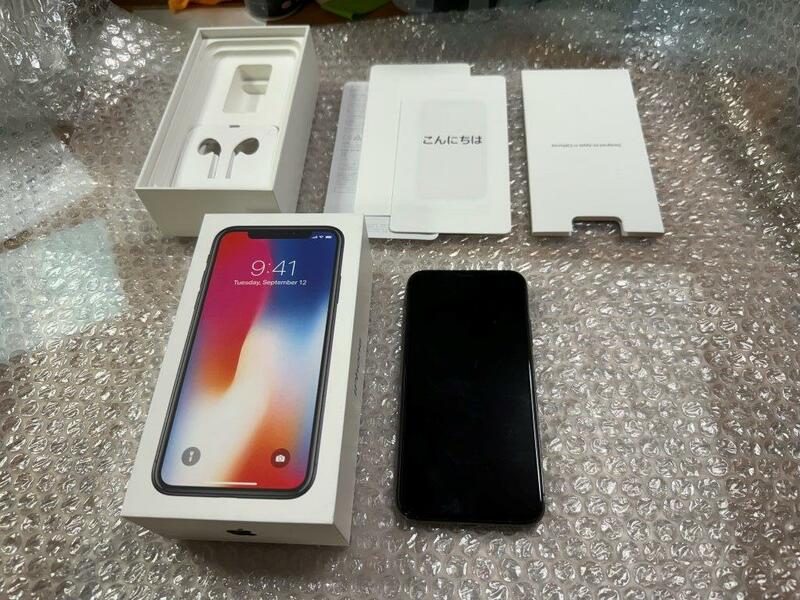 美品 ワンオーナー Iphone X 256Gb 色スペースグレイ 元UQモバイル契約 画面無傷 新品シールド貼り済 裏面擦り傷２か所有 添付品画像参照