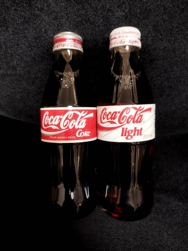 超レア！！１９８７年製造　コカ・コーラ＆ライト　２００ml瓶のセット　中身入り状態極上品　試供品の非売品