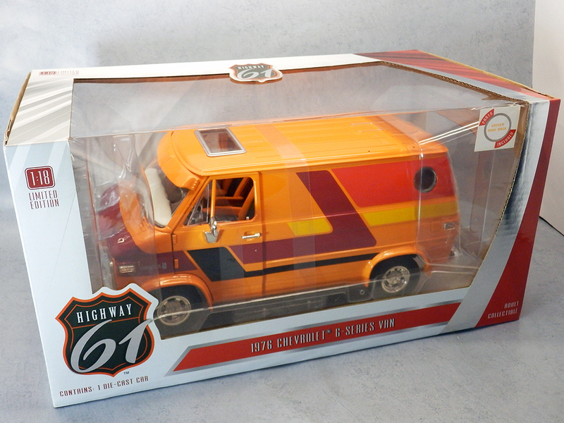 ハイウェイ61 1976 シボレー Gシリーズ バン オレンジ/カスタムグラフィックス 1/18 HIGHWAY61 CHEVROLET G-SERIES VAN 新品 未使用