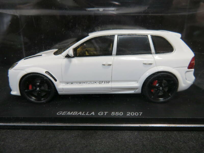 1/43　ゲンバラ　GT　550　2007