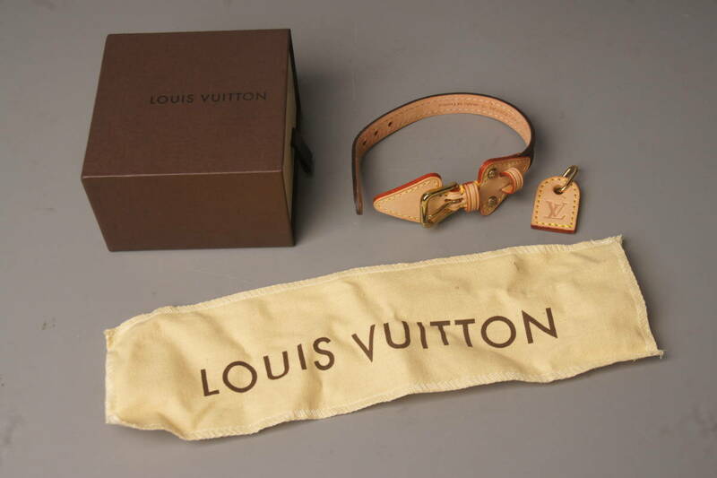試着のみ　ルイヴィトン　モノグラム　猫の首輪　Louis Vuitton