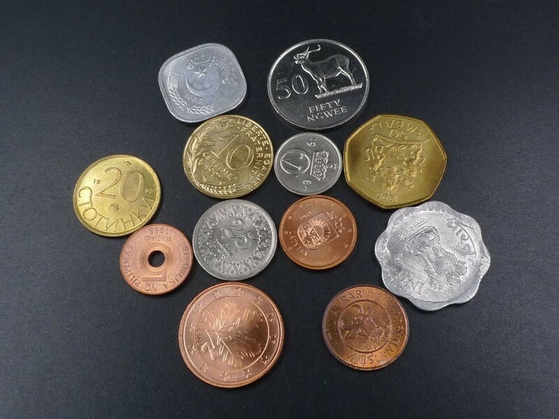 世界貨幣12枚 硬貨 フィリピン ラトビア アイスランド ドイツ ノルウェー インド マラウイ ザンビア パキスタン フランス ブルガリアコイン