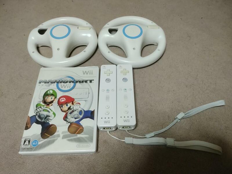 任天堂 Wii マリオカート　ハンドル2個　リモコン　2個　ソフト　セット