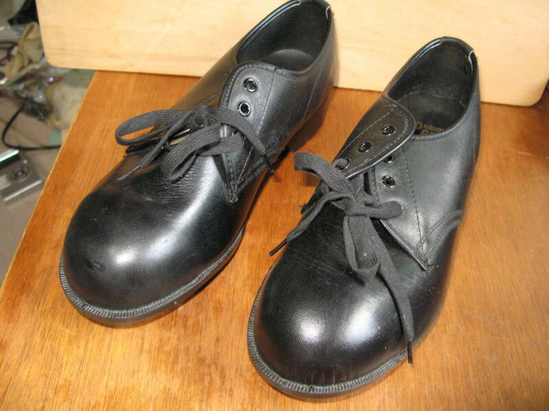 安全靴　リーガルコーポレーション　２５．５cm EEE 神奈川より６０サイズ　塗装面傷みあり