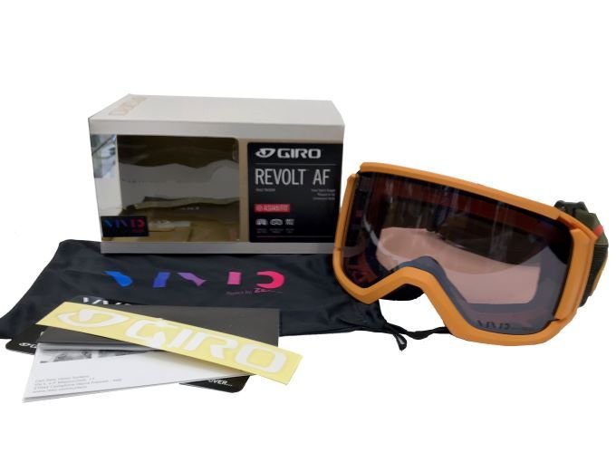 【50％OFFスタート】GIRO REVOLT TRAIL GREEN DAWN VIVID SMOKE 新品