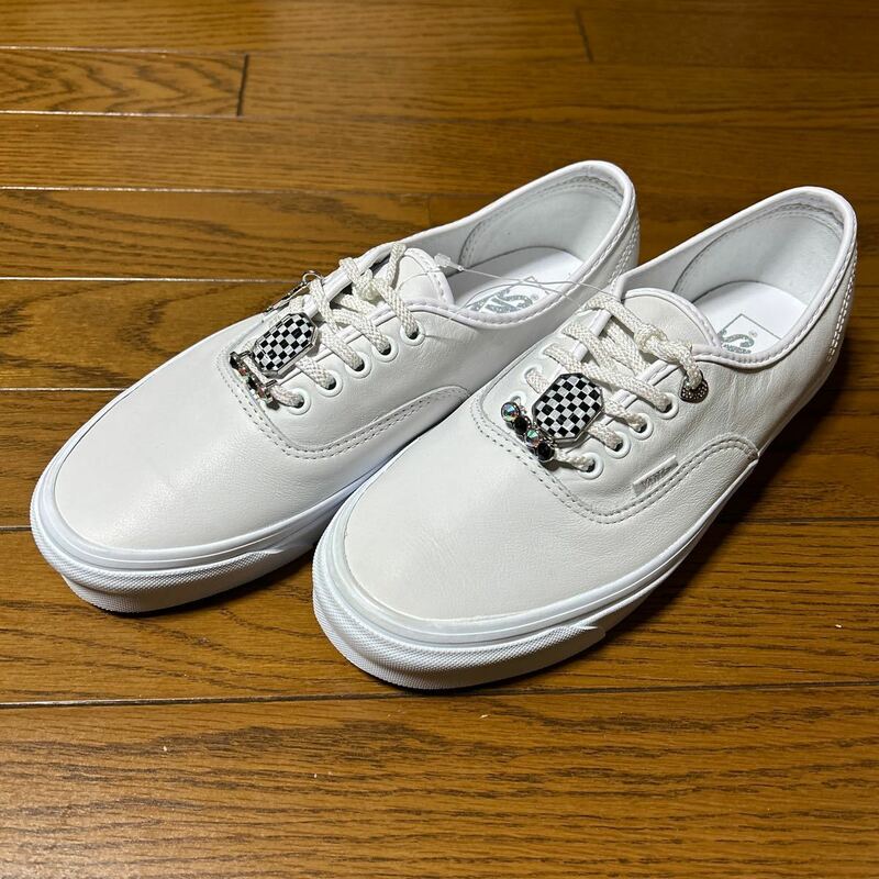 新品国内正規US9.5★VANS★オーセンティック27.5cmレザー素材AUTHENTICERAエラ★アナハイムファクトリーバンズ★スニーカー靴シューズ