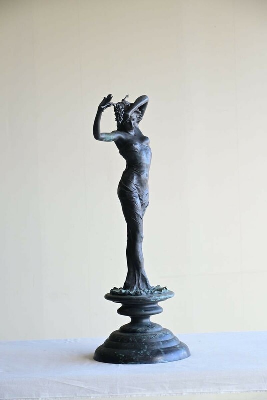 【骨董品】ぶどうを持つ女性 100cm 21.1kg ブロンズ像 ヴィーナス 踊り子 ギリシャ 女神 置物 西洋 彫刻