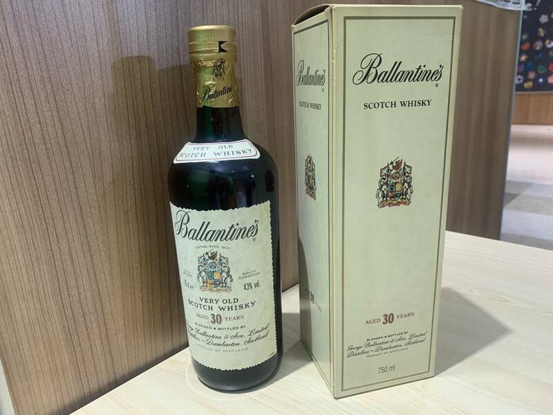 【未開栓|古酒】★Ballantine's バランタイン 30年 ベリーオールド 金キャップ ウイスキー 750ml 43% 彡
