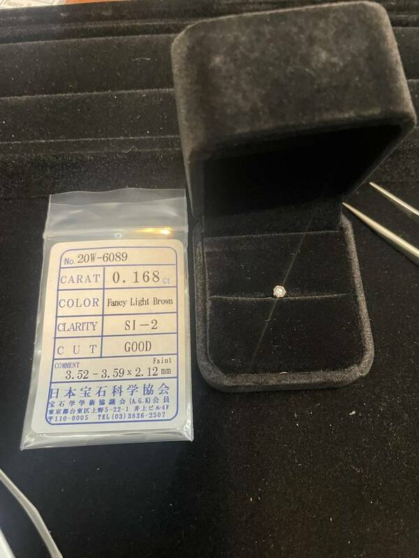 本物天然ダイヤモンド ソーティング付き 0.168ct 大きさ3.52mm×3.59mm ソーティングで確認下さい立爪ピアス 片耳用