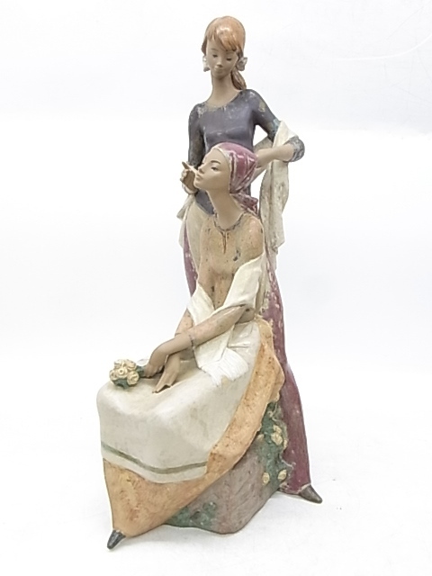 e11114　リヤドロ　フィギュリン　陶器人形　女性　二人　H55×W18×D29cm