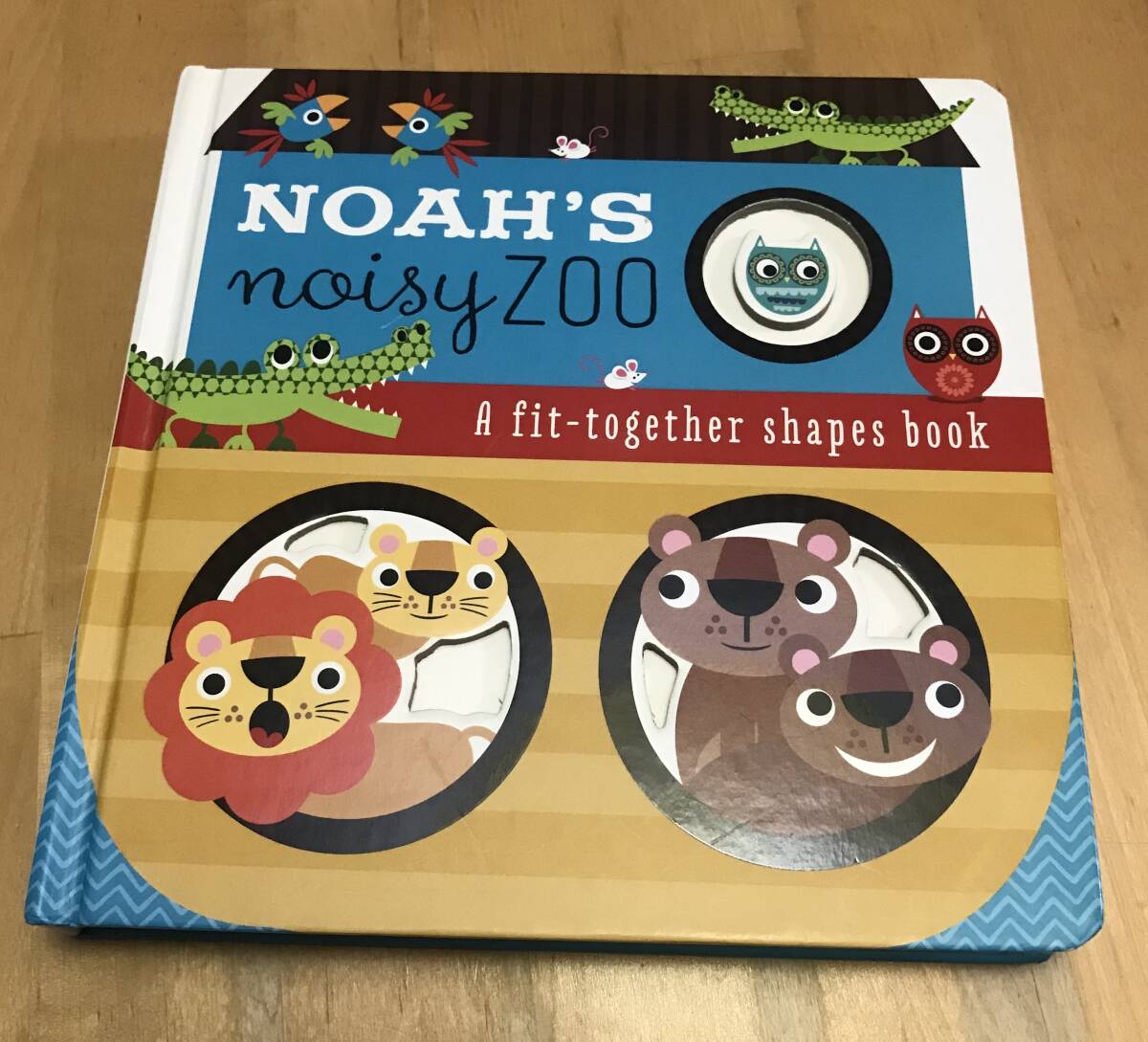 古本　洋書　絵本　NOAH'S NOISY ZOO Stuart Lynch 英語　ボードブック