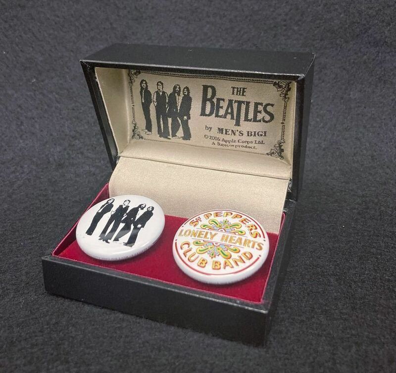 【レア】THE BEATLES/缶バッジ/ケース付/2個/セット/コレクション/アイテム/オフィシャル/グッズ/希少/ピンズ /バッチ/ビートルズ/badge