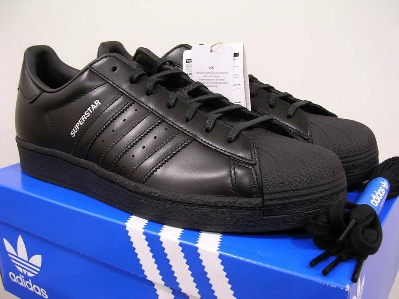 新品 adidas SUPERSTAR 黒黒ガラスレザー US11 29cm 完売モデル 天然皮革 アディダス スーパースター IG8663 ブラックXブラック