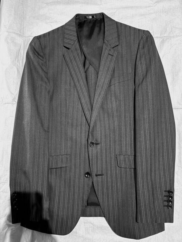 【極美品　送料無料】suit select スーツセレクト　skinnyセットアップ　スーツ　Y4 グレー 背抜き S