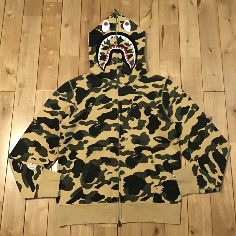 1st camo yellow シャーク パーカー Mサイズ shark full zip hoodie a bathing ape BAPE エイプ ベイプ アベイシングエイプ 迷彩 jtwz1