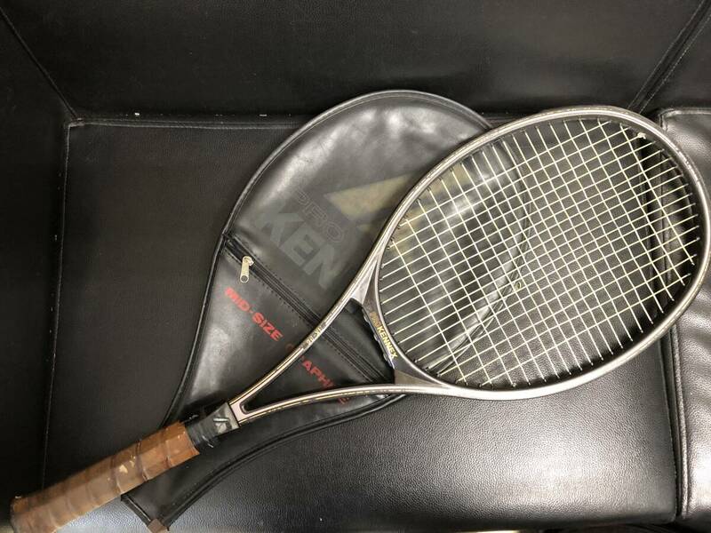 《スポーツ》用品 「PRO KENNEX：テニスラケット RK-96」 カバー付き プロケネックス おそらく硬式用 中古