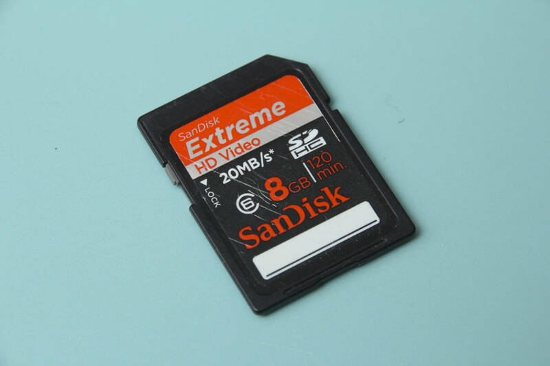 8GB SDHC カード　SanDisk Extreme HD Video