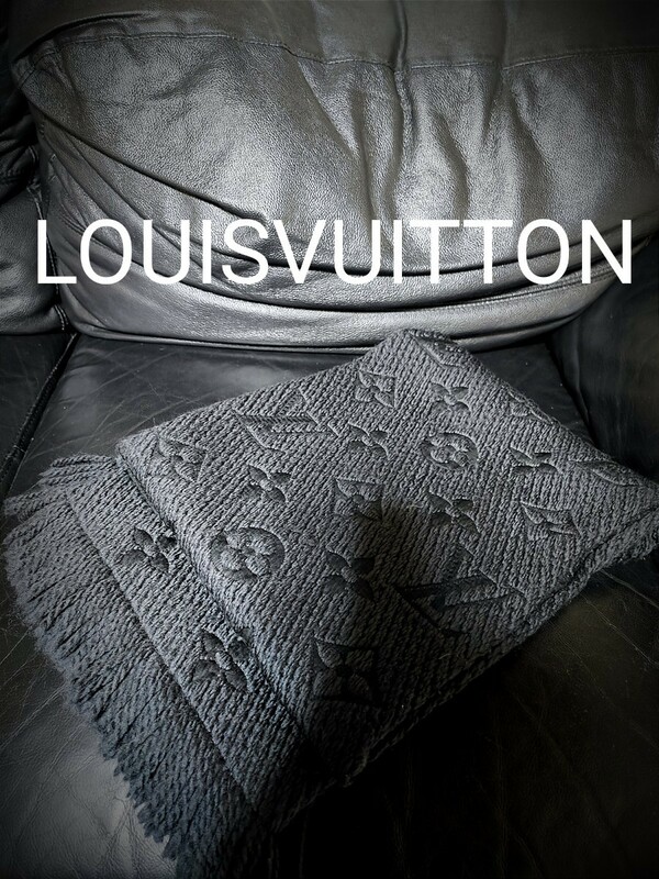 美品　LOUISVUITTON　ルイヴィトン　マフラー　ショール　エシャルプ　ロゴマニア　大人気カラー　ブラック系　