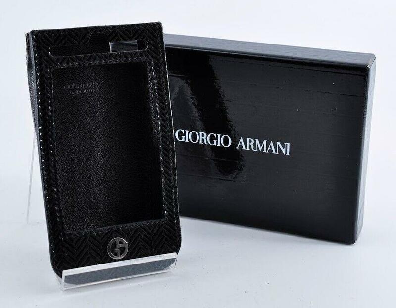 未使用 Giorgio Armani ジョージオアルマーニ モバイルケース カバー レザー 革 ブラック 黒 無地 柄なし シンプル 箱付き IB0845650