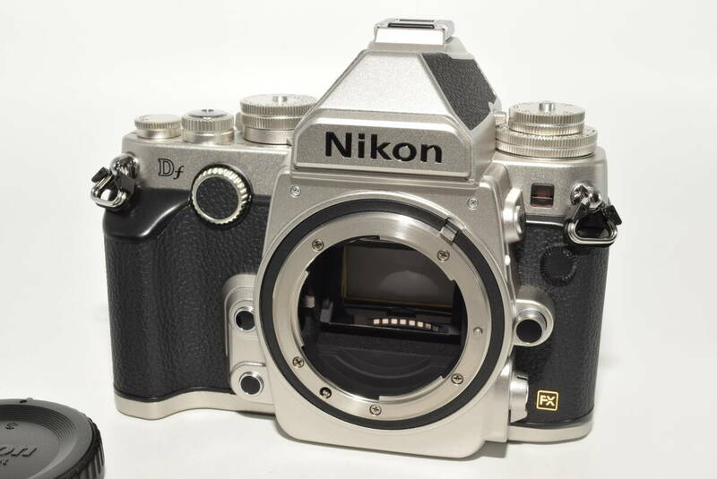【奇跡の66ショット】 Nikon デジタル一眼レフカメラ Df シルバーDFSL　#6739