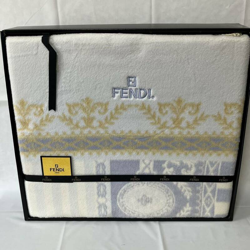 希少美品未使用　FENDI フェンディ　シルク混毛布　シルク50%　綿毛布　