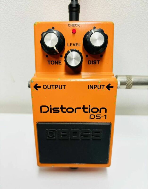 BOSS Distortion DS-1ディストーションエフェクタ