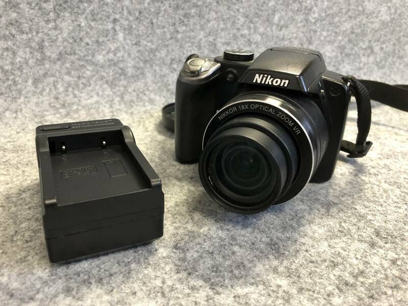 401-8 デジタルカメラ　ニコンCOOLPIX P80　動作良好品