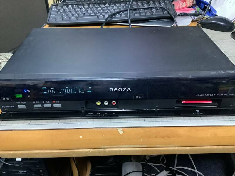 TOSHIBA DVDレコーダー　REGZA RDーR200 