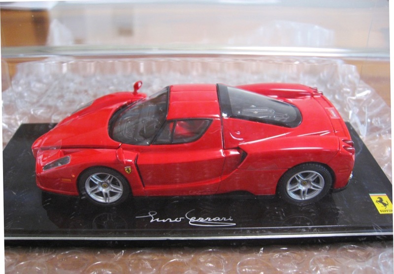 ■送料負担　フェラーリ　エンツォ　ＥＮＺＯ　１：４３　高品質　京商　■　ワンオーナー　ケース割