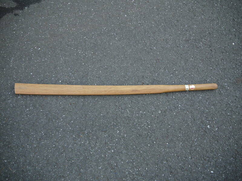 【4Mar12 H】古民具　赤樫 素振り用　木刀　木製　古い　長さ114.5cm 重さ1kg