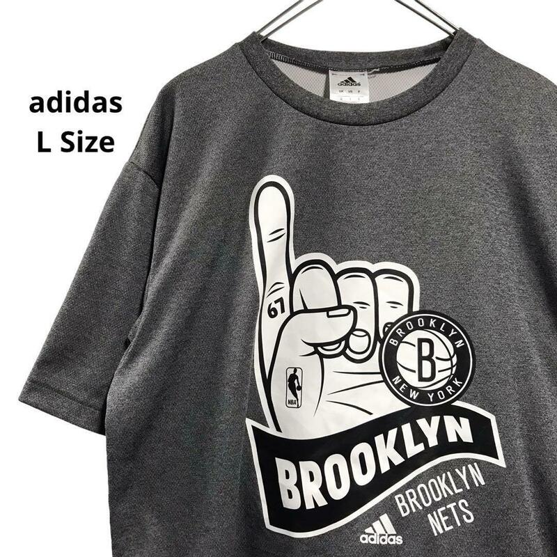 adidasプリントTシャツダークグレーメンズL a24