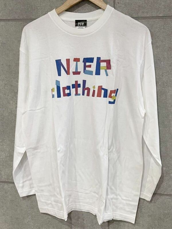 新品未使用 NieR CLOTHING ニーアクロージング 長袖Tシャツ ロンT ロゴ 白 XLサイズ ユニセックス 送料込 新規×（N2）