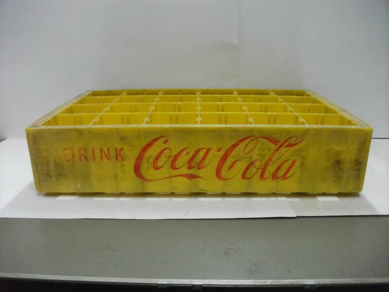 USED Coca-Cola コカコーラ プラスチックケース プラケース 瓶ケース イエロー 